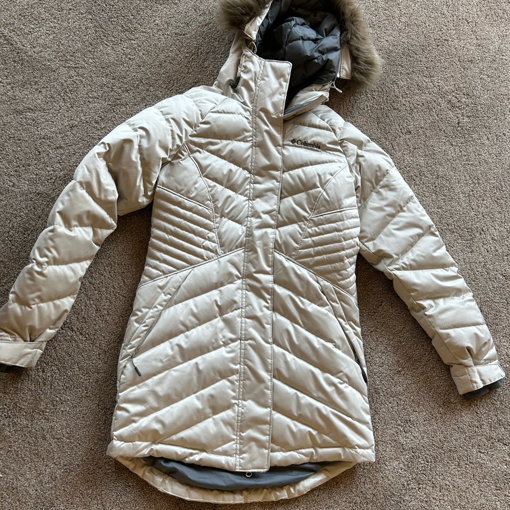 Columbia Women's Cream Ski Jacket with Faux Fur Hood